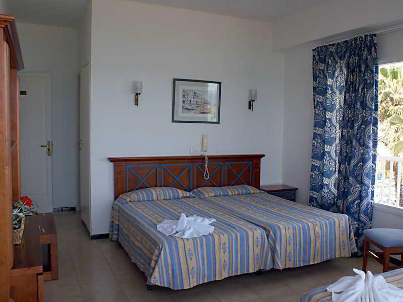 Hotel Goya Кала Миллор Экстерьер фото